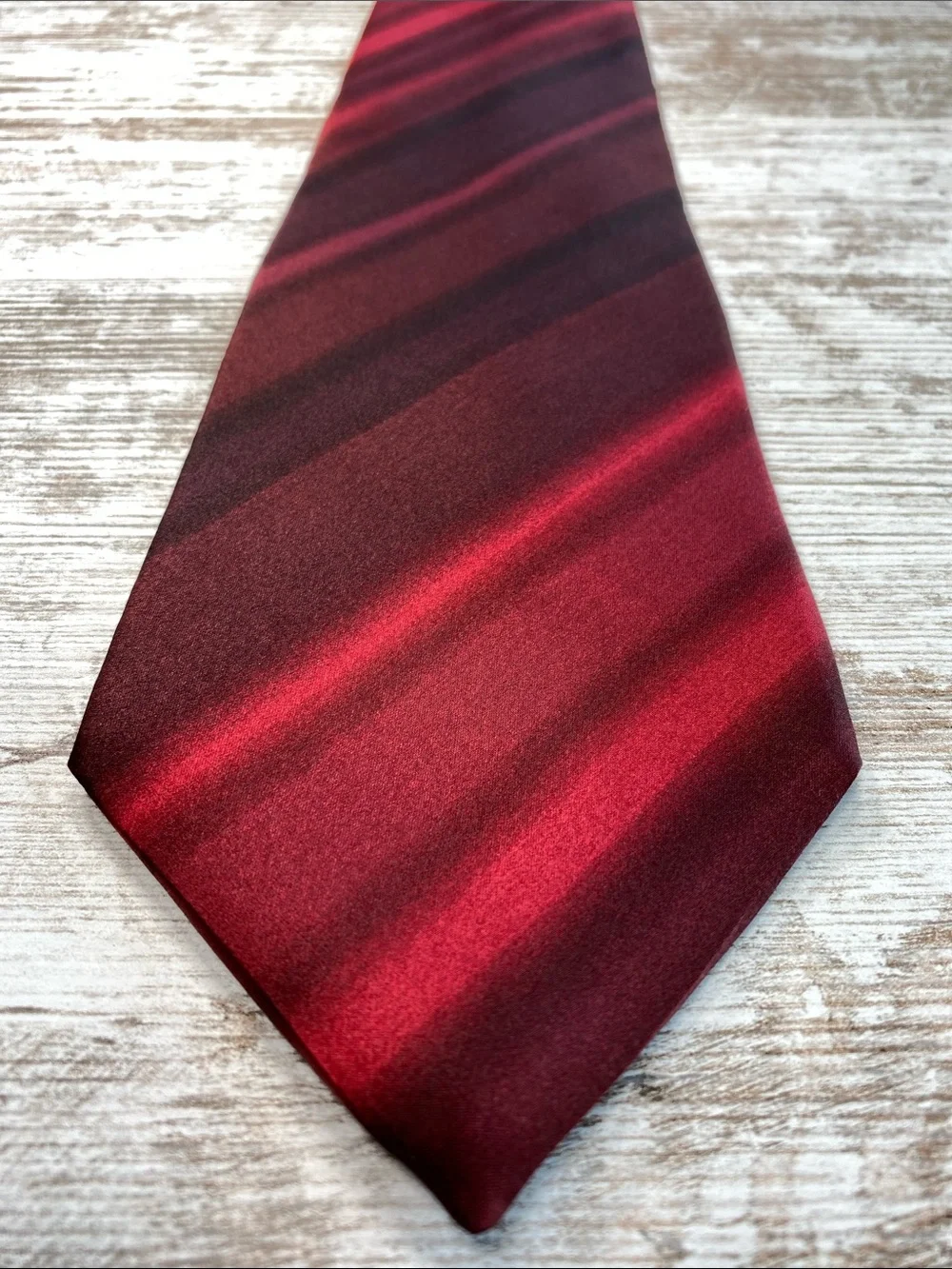 Zylos Platinum George Machado Silk Tie Red Burgundy Abstract Ombre 57” Wide